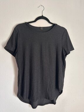 Beyond Yoga Charcoal Gray Short Sleeve Tee